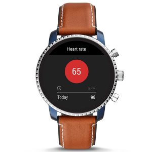 fitbit vs fossil smartwatch